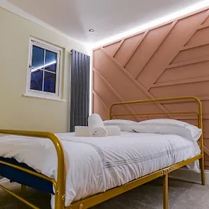 Hyacinth - Luxury , Brighton United Kingdom